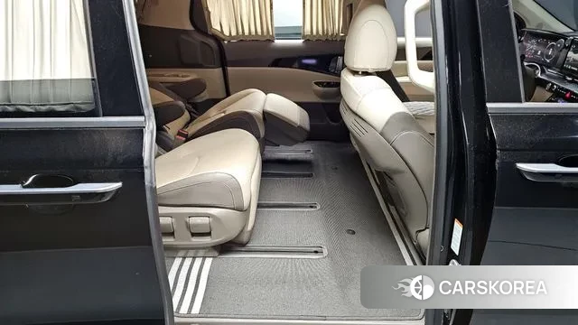 Kia Carnival 4th generation 2023 Черный из Кореи, фото 2