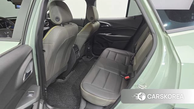 Chevrolet (GM Daewoo) Trax Crossover 2025 Зеленый из Кореи, фото 2