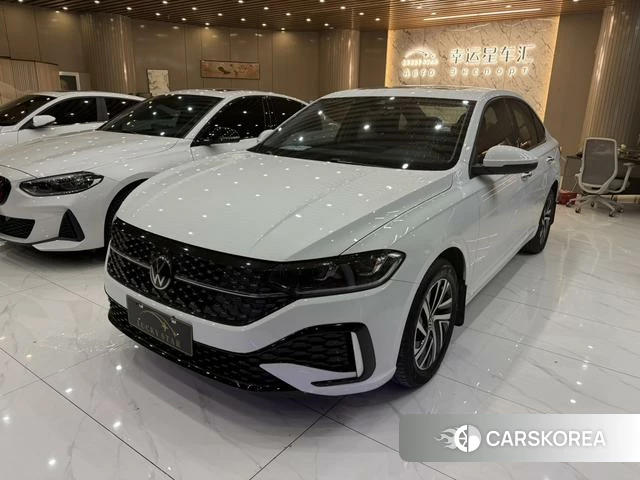 Volkswagen Lavida 2023 Белый из Китая, фото 2
