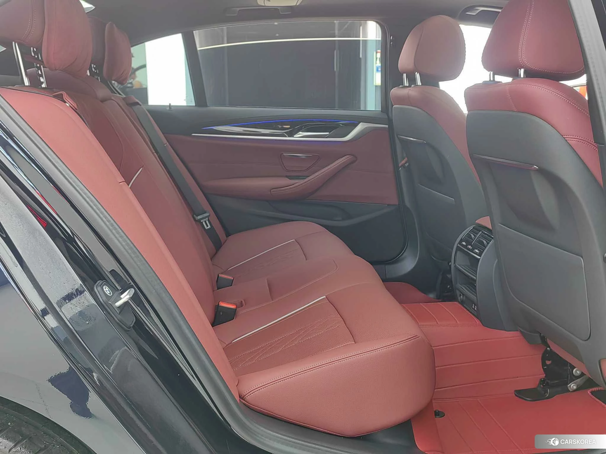 BMW 5 series 2022 Черный из Китая, фото 2