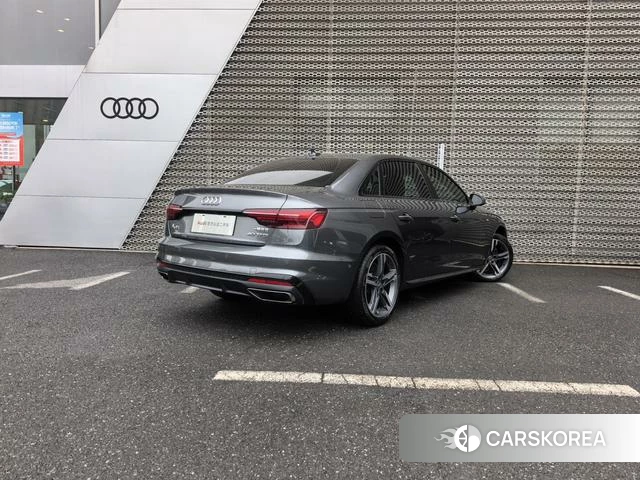 Audi A4L 2021 Темно-серый из Китая, фото 2