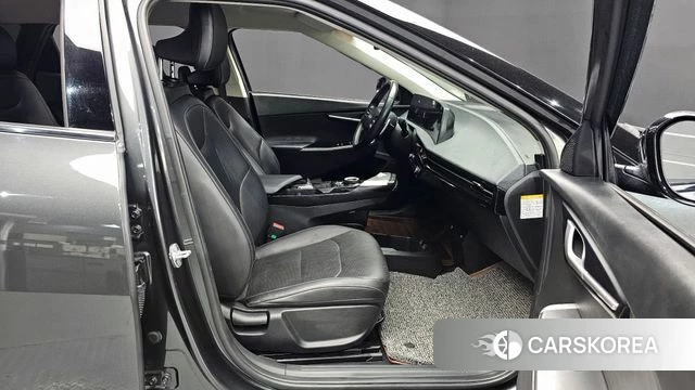 Kia EV6 2023 Серый из Кореи, фото 2