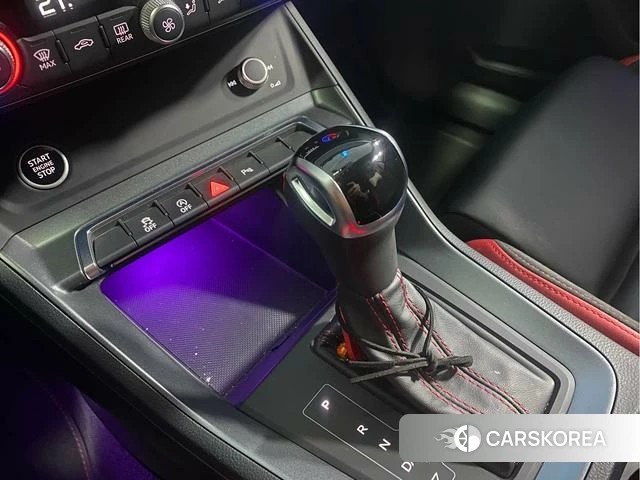 Audi Q3 Sportback 2023 Темно-серый из Китая, фото 2