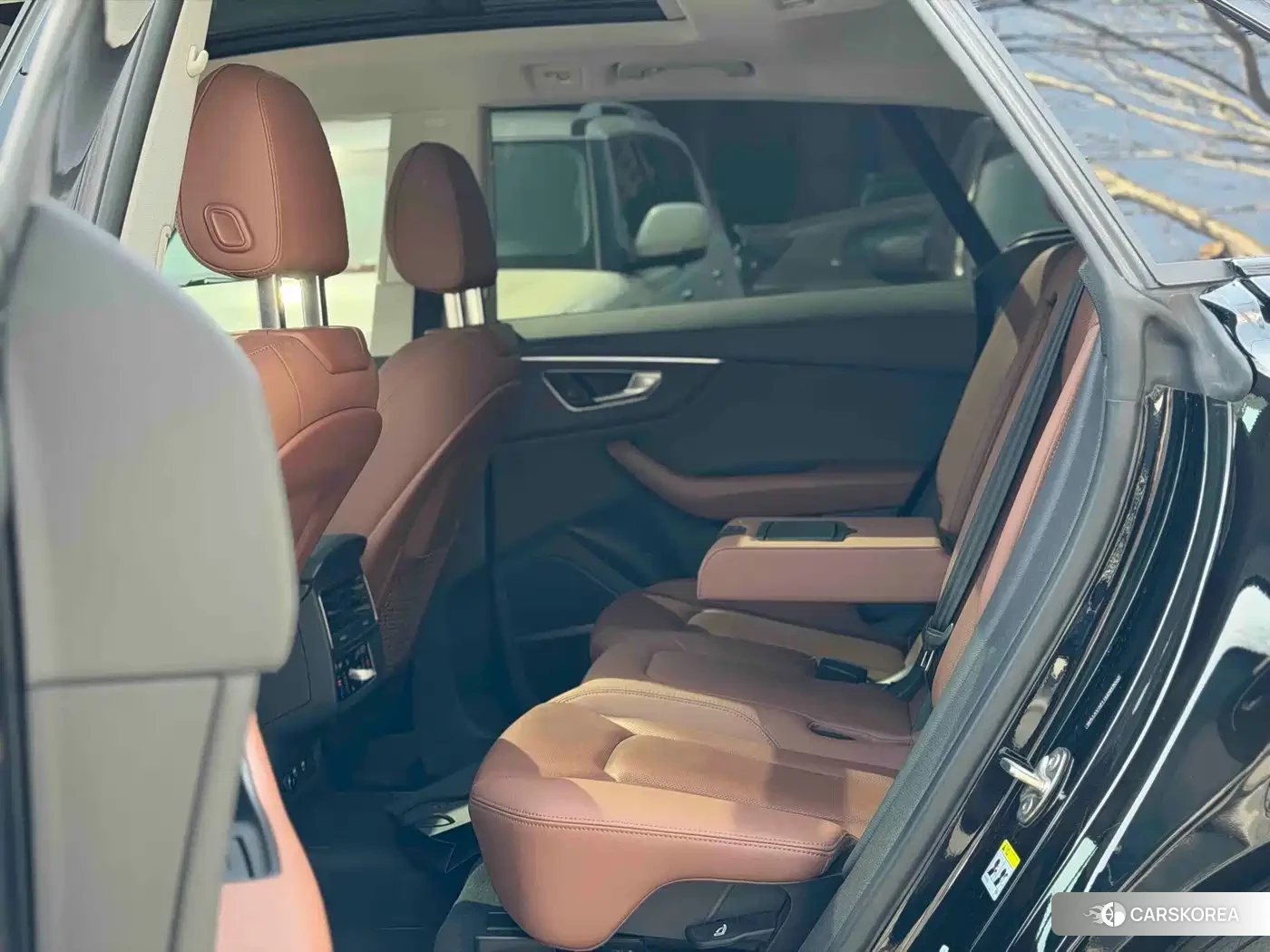Audi Q8 2019 Черный из Китая, фото 2