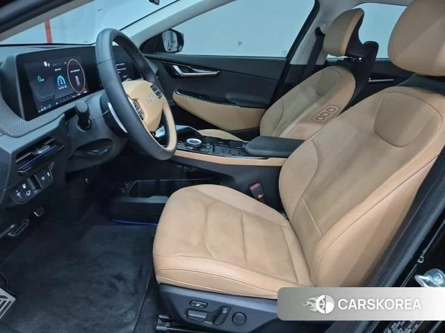 Kia EV6 2023 Черный из Кореи, фото 2