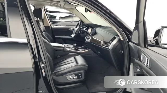 BMW X5 (G05) 2022 Черный из Кореи, фото 2