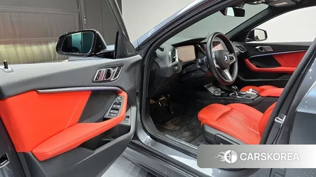 BMW 1 Series (F40) 2021 Серый из Кореи, фото 2