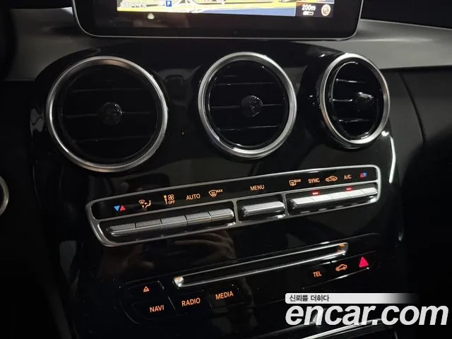 Mercedes-Benz C-Class W205 2018 Белый из Кореи, фото 2