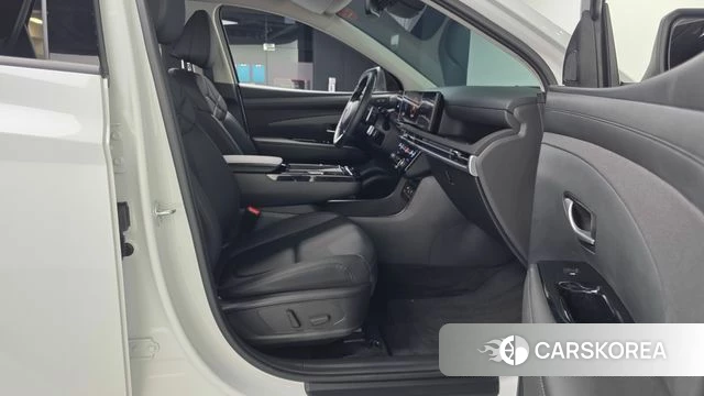 Hyundai The New Tucson (NX4) 2024 Белый из Кореи, фото 2