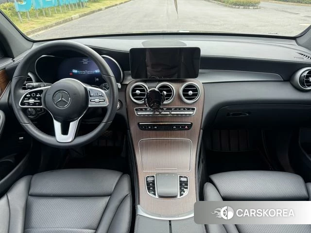 Mercedes-Benz GLC 2021 Темно-серый из Китая, фото 2