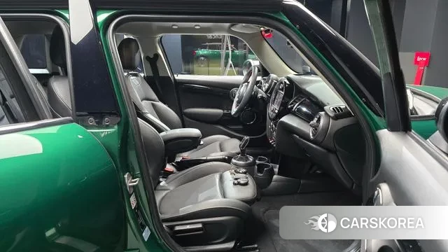 Mini Cooper S 2020 Зеленый из Кореи, фото 2