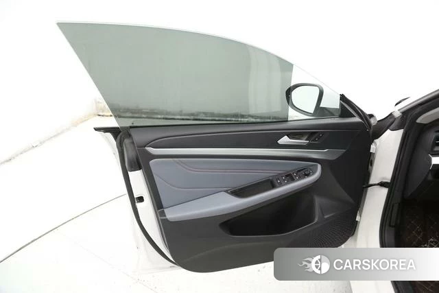 Volkswagen Lingdu 2022 Белый из Китая, фото 2
