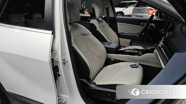Kia Sportage 5th Generation 2022 Белый из Кореи, фото 2