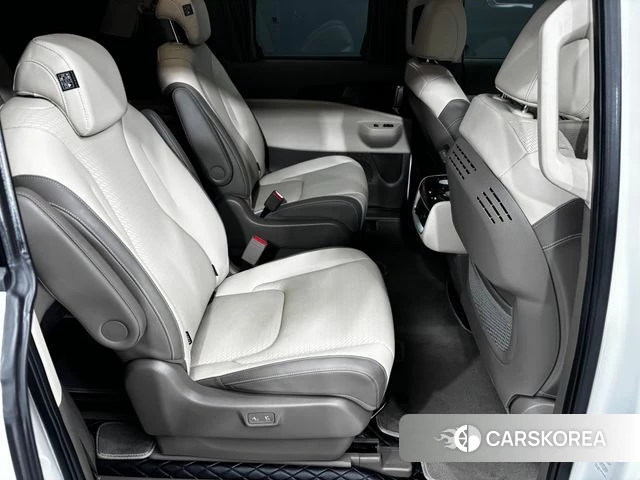 Kia The New Carnival 4th Generation 2025 Белый из Кореи, фото 2