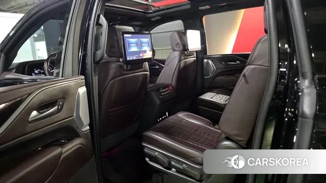 Cadillac Escalade 5th Generation 2023 Черный из Кореи, фото 2