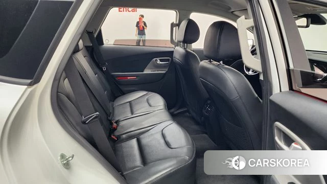 Kia Niro Plus 2022 Белый из Кореи, фото 2