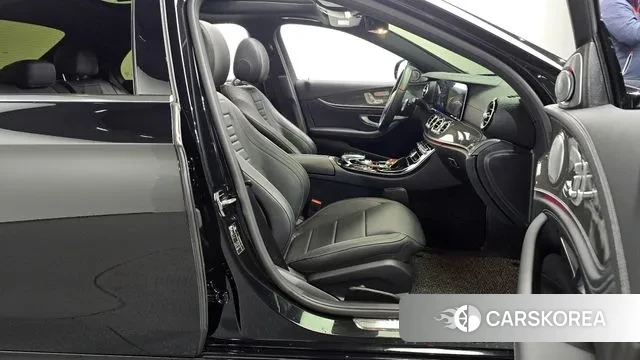 Mercedes-Benz E-Class W213 2019 Черный из Кореи, фото 2