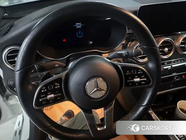 Mercedes-Benz GLC-Class X253 2021 Белый из Кореи, фото 2