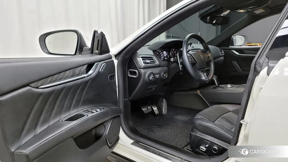 Maserati Ghibli 2022 из Кореи, фото 2