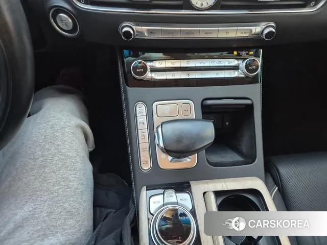 Genesis G90 2019 Песочный из Кореи, фото 2