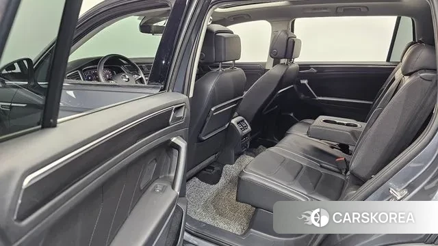 Volkswagen Tiguan Allspace 2020 Серый из Кореи, фото 2