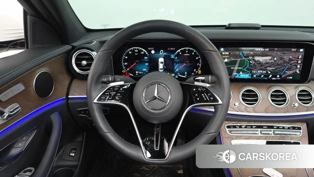 Mercedes-Benz E-Class W213 2021 Белый из Кореи, фото 2