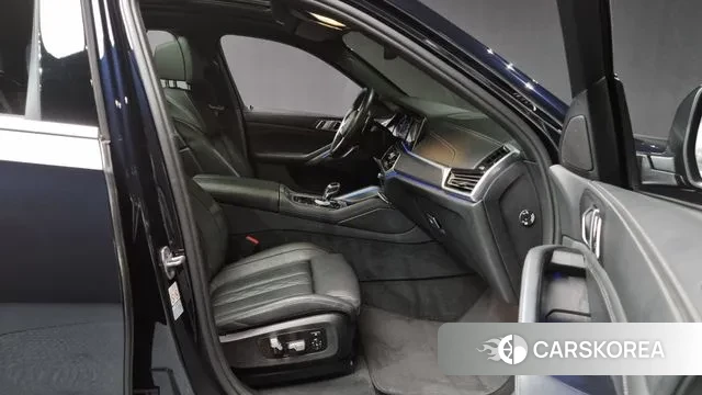 BMW X6 (G06) 2022 Черный из Кореи, фото 2