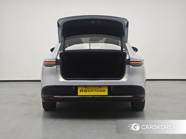 Nissan N7 2025 Серебристо-серый из Китая, фото 2