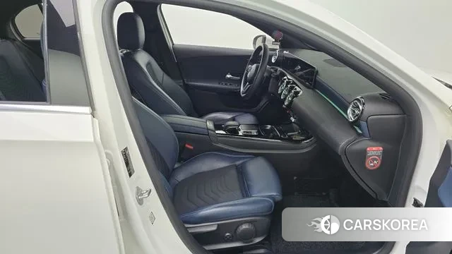 Mercedes-Benz A-Class W177 2019 Белый из Кореи, фото 2