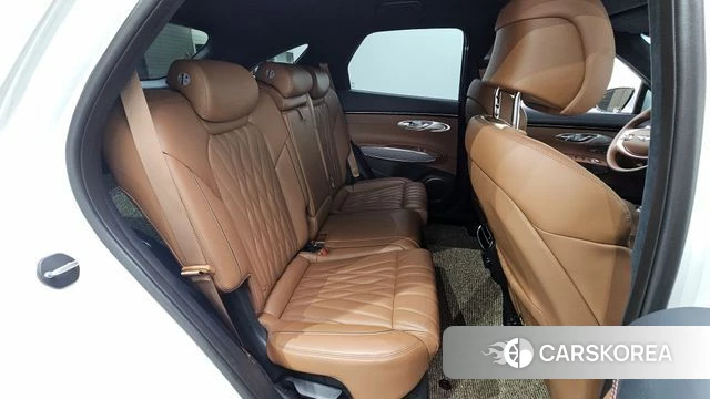 Genesis GV70 2023 Белый из Кореи, фото 2