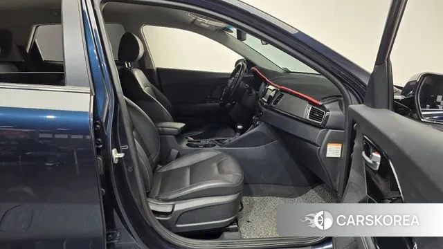 Kia Niro 2018 Синий из Кореи, фото 2