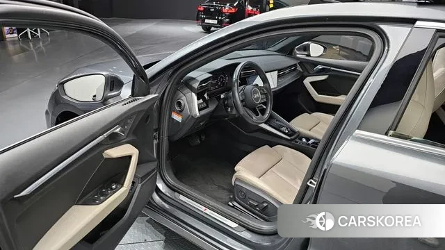 Audi A3 (8Y) 2023 Серый из Кореи, фото 2