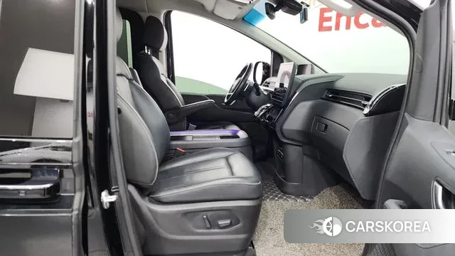 Hyundai Staria 2021 Черный из Кореи, фото 2