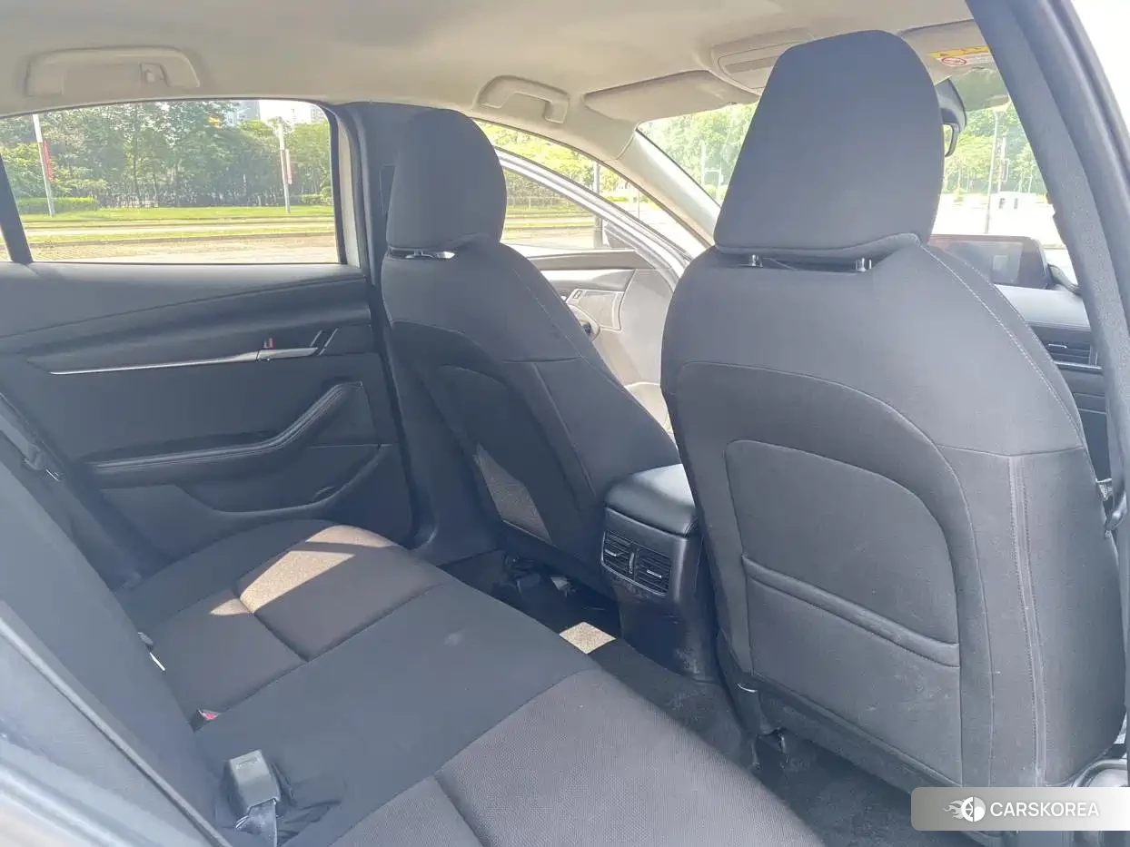 Mazda 3 2022 Белый из Китая, фото 2
