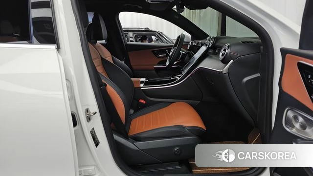Mercedes-Benz GLC-Class X254 2024 Белый из Кореи, фото 2
