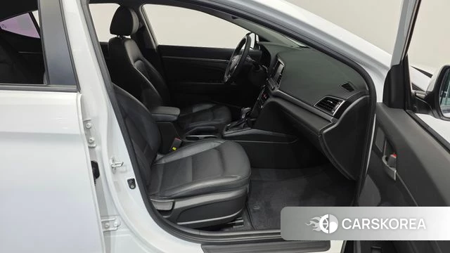 Hyundai Avante AD 2018 Белый из Кореи, фото 2