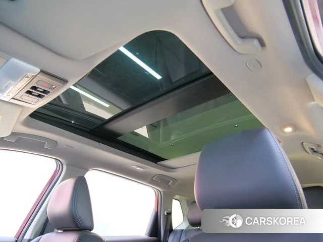 Nissan Qijun 2022 Красный из Китая, фото 2