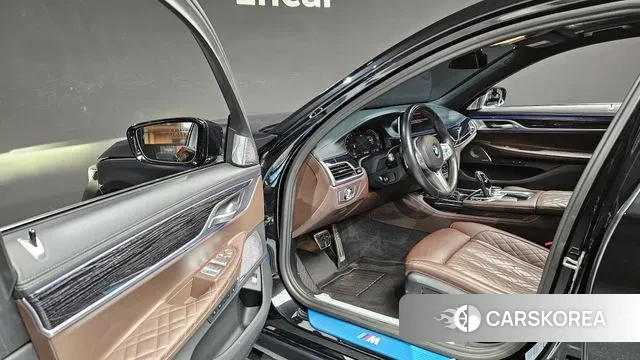 BMW 7 Series (G11) 2022 Черный из Кореи, фото 2