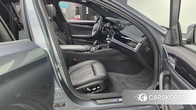 BMW 5 Series (G30) 2020 Серый из Кореи, фото 2