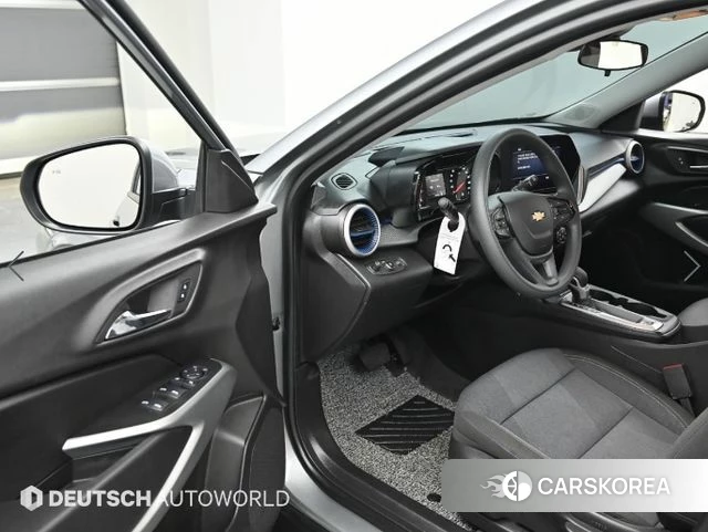 Chevrolet (GM Daewoo) Trax Crossover 2024 Серый из Кореи, фото 2