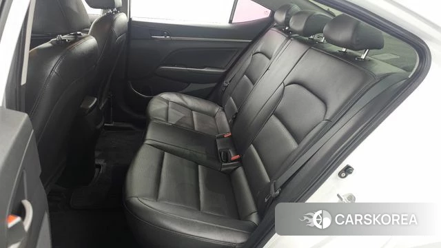 Hyundai Avante AD 2018 Белый из Кореи, фото 2