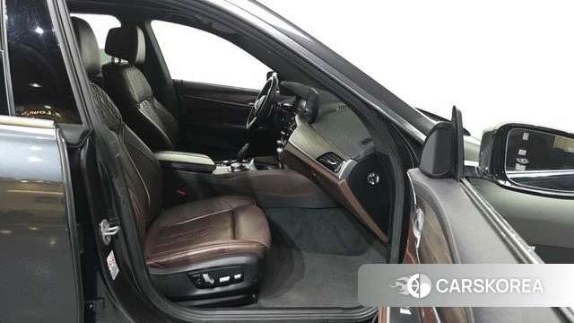 BMW 6 Series GT (G32) 2021 Серый из Кореи, фото 2