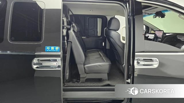 Hyundai Staria 2021 Черный из Кореи, фото 2