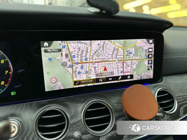 Mercedes-Benz E-Class W213 2021 Белый из Кореи, фото 2