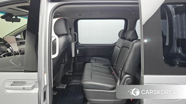 Hyundai Staria 2022 Серебряный из Кореи, фото 2