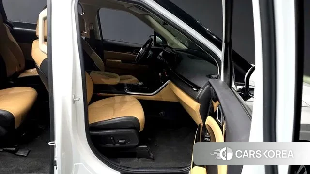 Kia Carnival 4th generation 2023 Белый из Кореи, фото 2