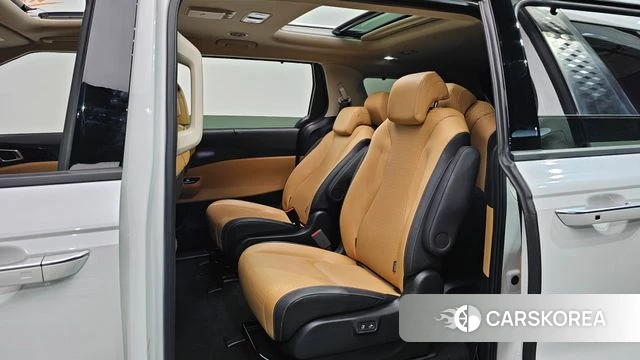 Kia Carnival 4th generation 2023 Белый из Кореи, фото 2