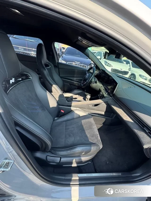 Hyundai Avante (CN7) 2022 Серебристо-серый из Кореи, фото 2