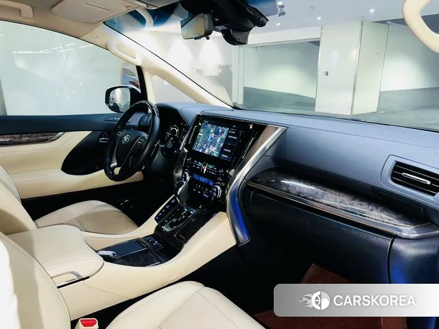 Toyota Elfa 2022 Белый из Китая, фото 2