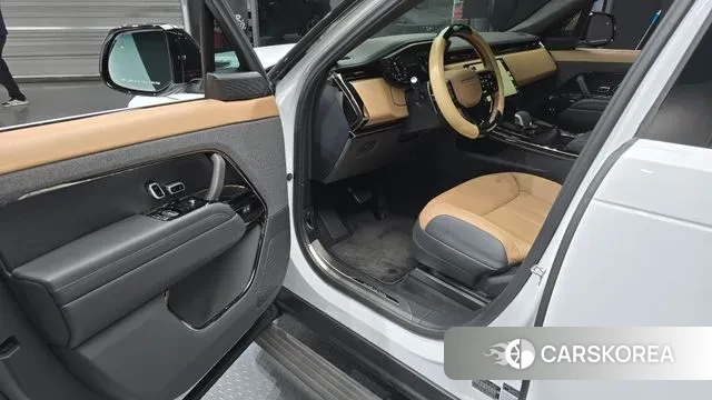 Land Rover Range Rover Sport 3rd Generation 2025 Белый из Кореи, фото 2